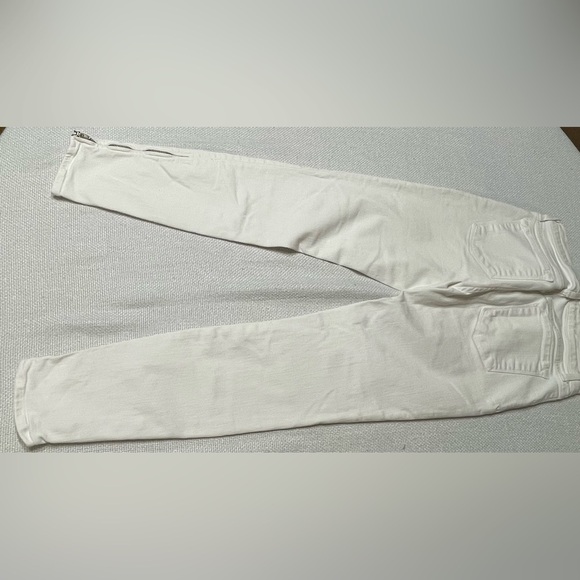 J Brand white jeans with zipper at ankles - Picture 3 of 9